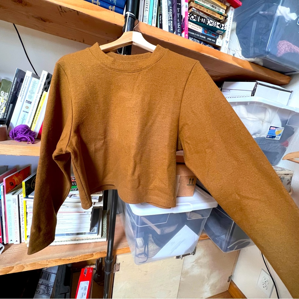 Waltz sweater top